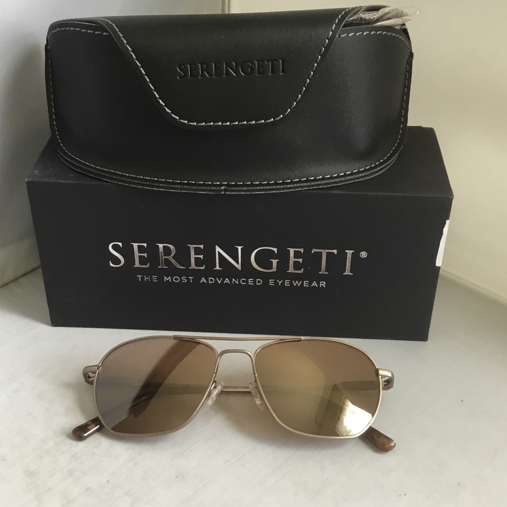 Serengeti Lunger Gold-Tinted Sunglasses Polarized with Black Case.